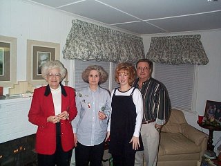 cousins.jpg (21945 bytes)